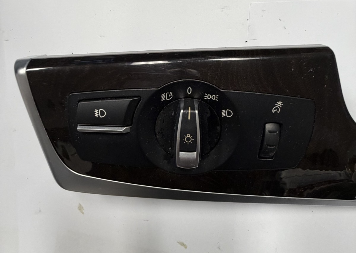 2011-2016 BMW F10 535I 528I Headlight Lamp Switch Control & Trim 9192745 03