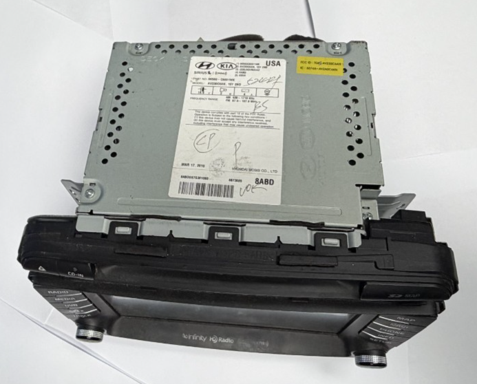 16 17 18 Kia Sorento AM FM CD Navigation Radio Player Display Screen 96560 C6001