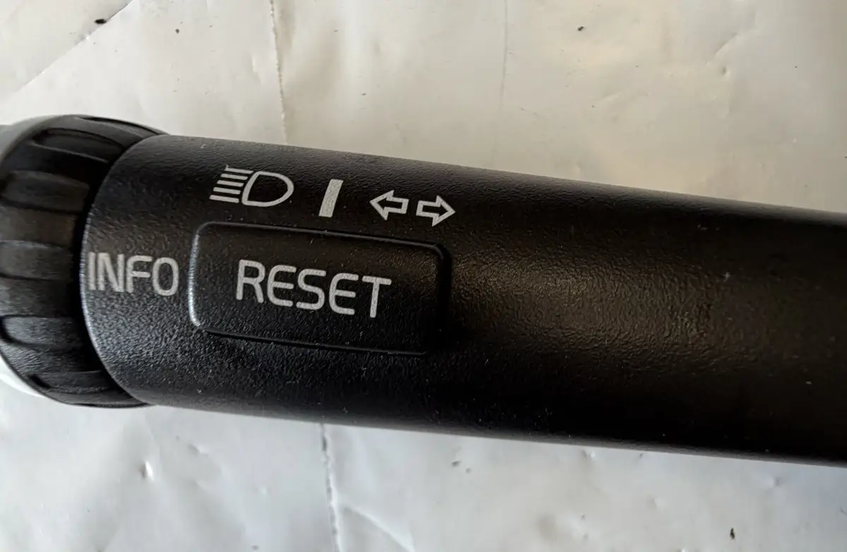 2003-2014 Volvo XC90 Indicator Stalk Flasher Switch 31268561 Black by Unbranded