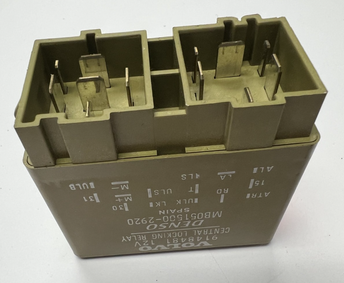 1993 1994 1995 1996 1997 93 94 95 96 97 Volvo 850 Central Locking Relay 9148481