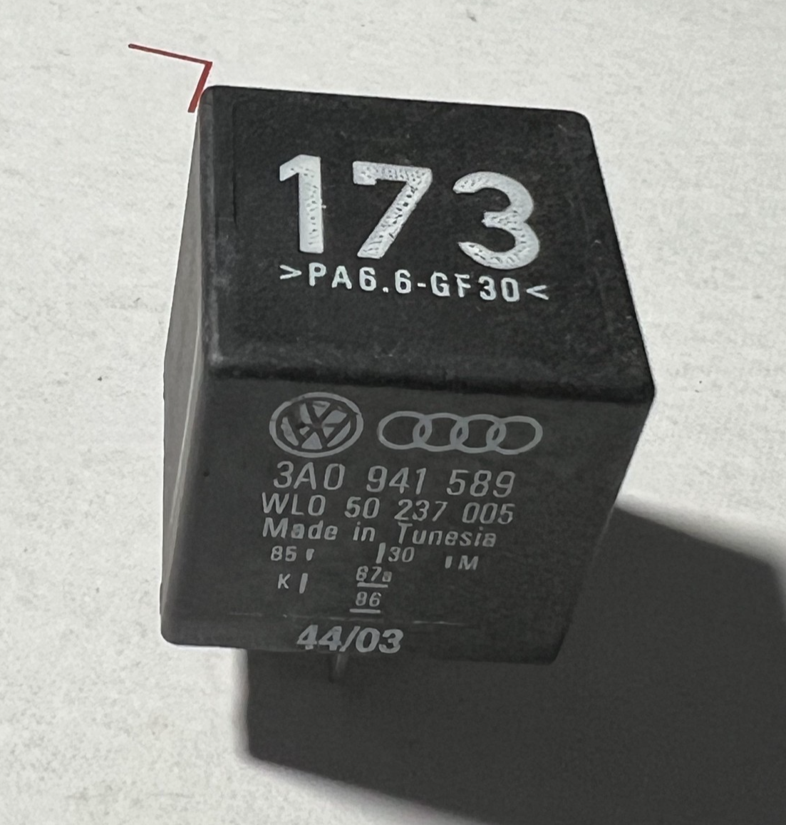 Daytime Running Lights Relay 3A0 941 589 fits 1999-2002 Volkswagen Cabrio Audi