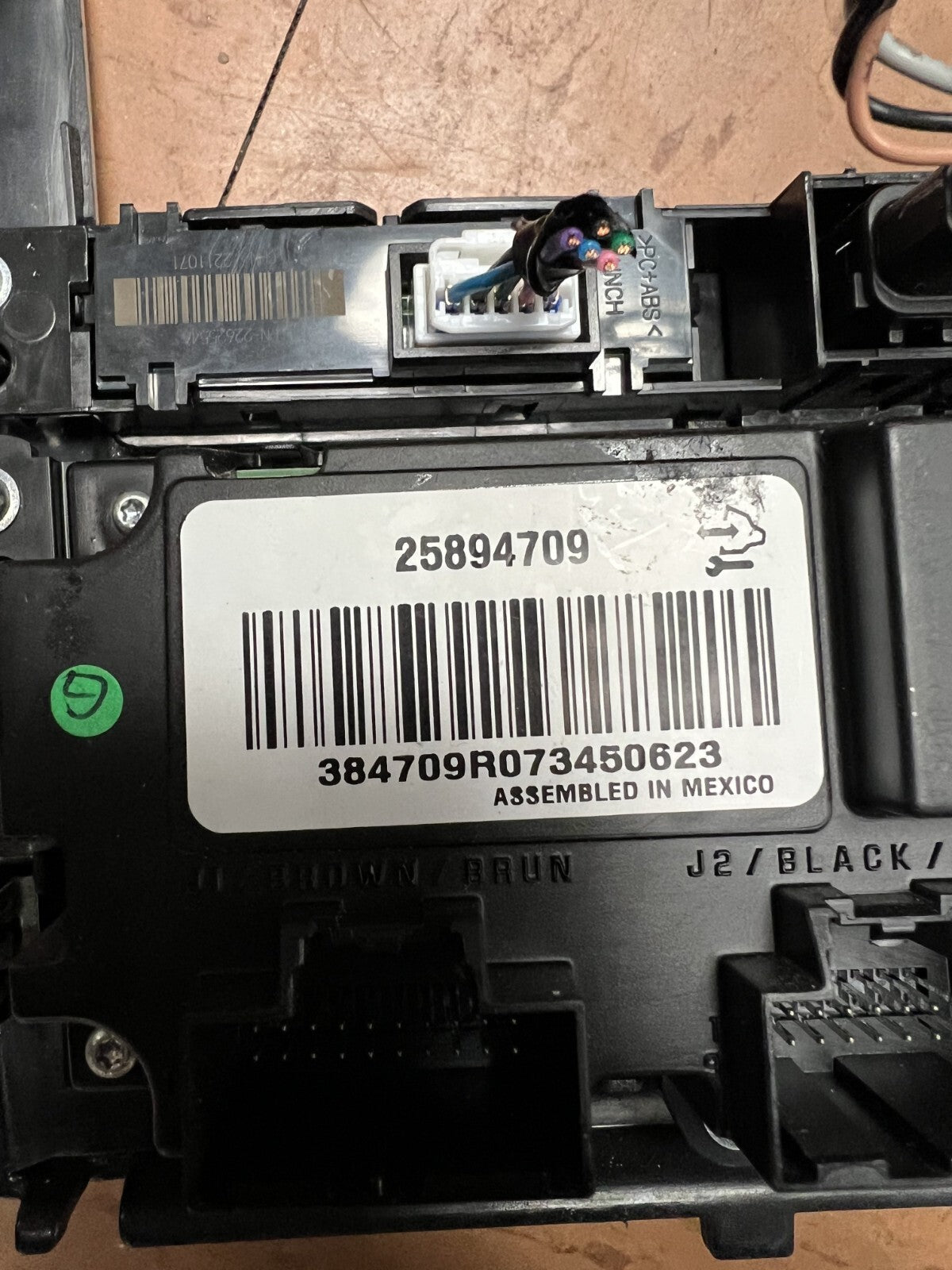 2007-2012 GMC Acadia Dash Vent Radio Stereo Climate Control Bezel Trim Panel OEM