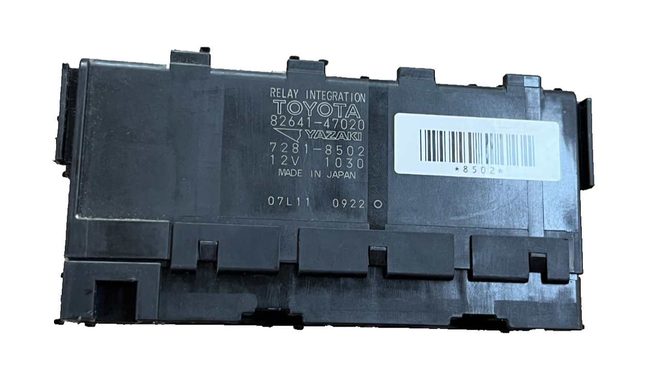 2009-2013 Toyota Corolla Integration Relay Control Module OEM 82641 47020