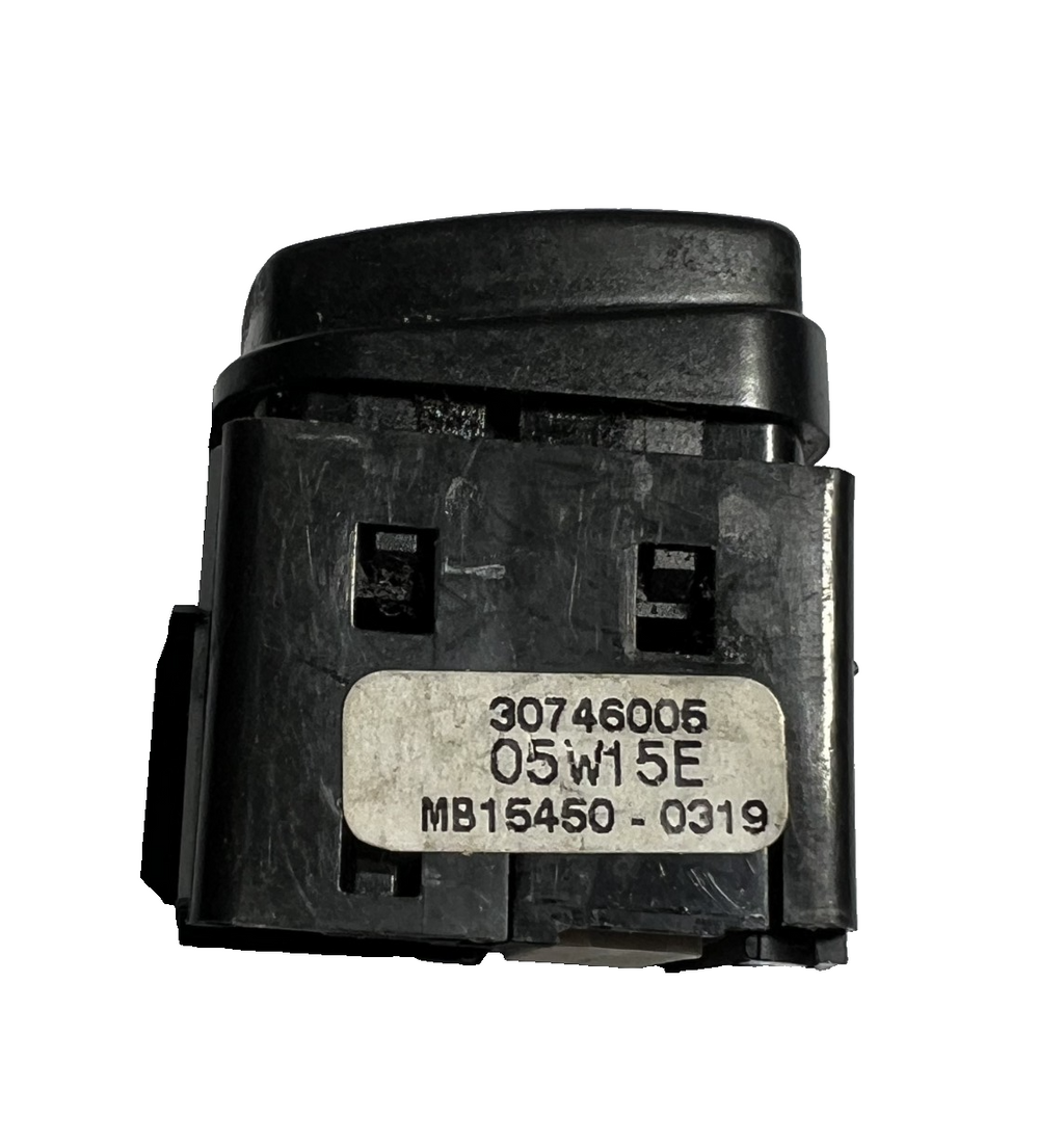 2003-2007 Volvo C70 S70 V70 DSTC Control Switch Button 30746005, MB15450 0319