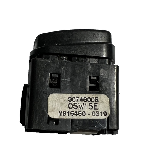 2003-2007 Volvo C70 S70 V70 DSTC Control Switch Button 30746005, MB15450 0319