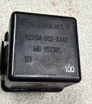 2000 to 2004 Volvo S40 V40 Relay 12V V23134 B52 X240 953381 Black