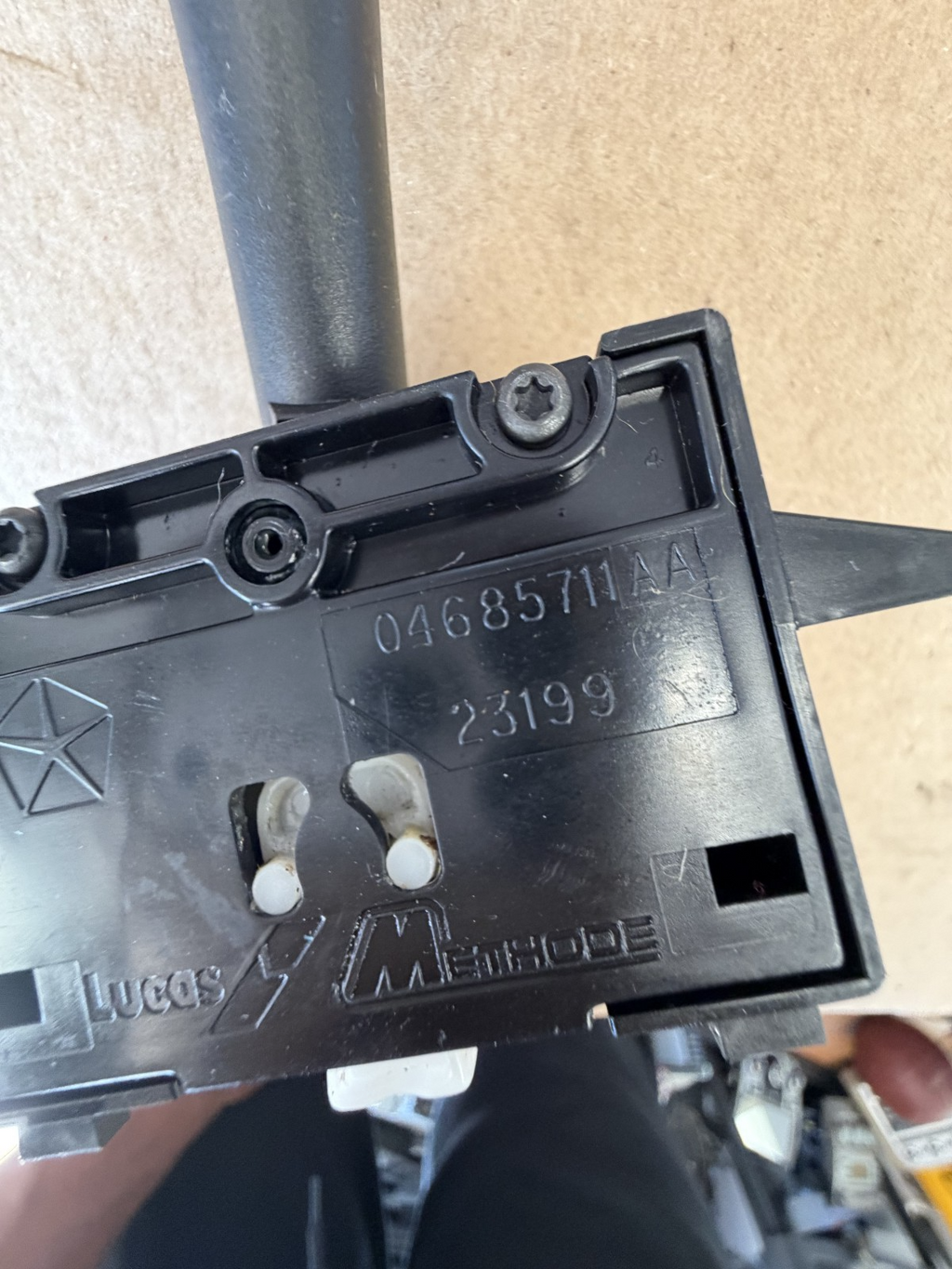 2001-2007 Dodge Caravan Turn Signal Wiper Control Switch 04685711AA 23199