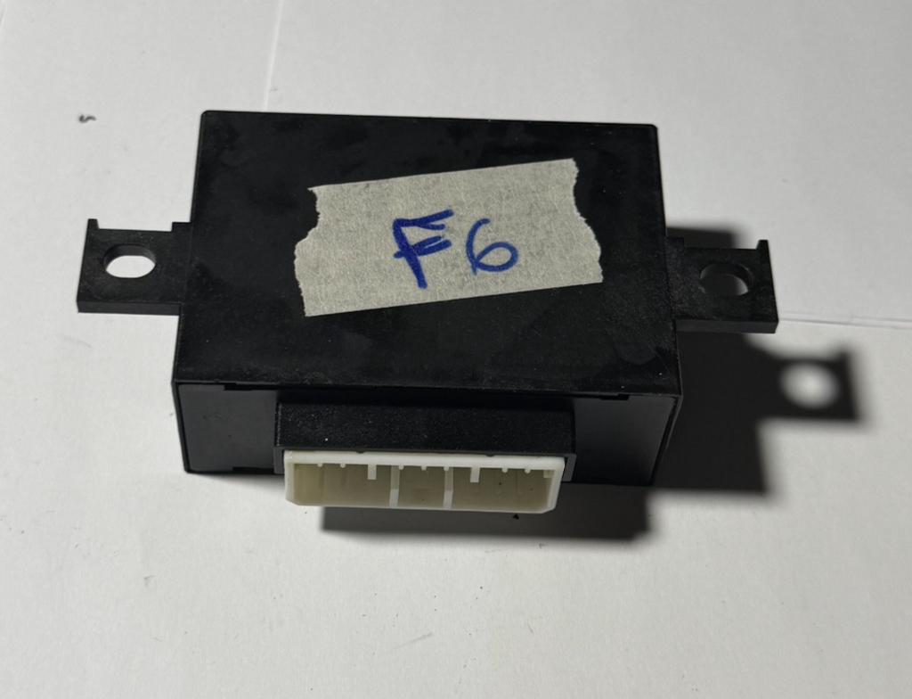 05 2005 Honda Pilot Driver Side Door Control Module 72256S9VA010M1