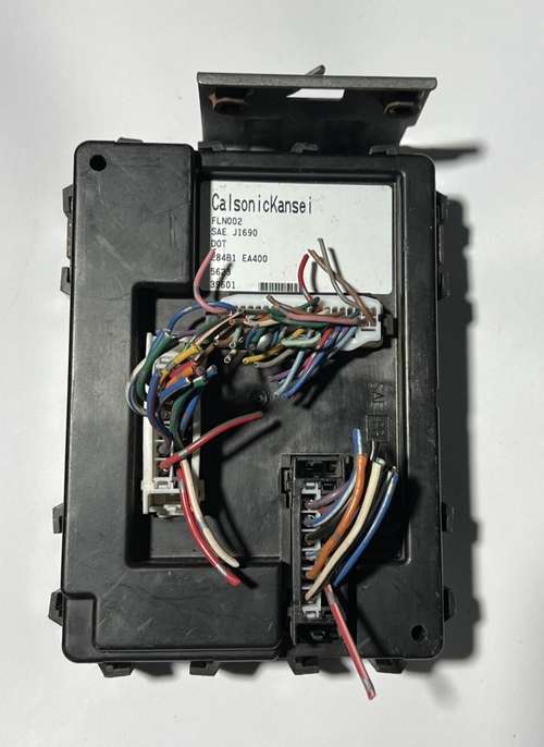 2005-2006 Nissan Pathfinder Body Control Module BCM OEM 284B1-EA400, 284B0-EA400
