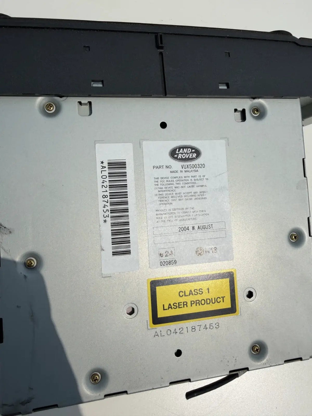 05-09 Land Rover LR3 AM FM CD Player 6 Disc Radio Receiver Unit VUX500320 by Land Rover