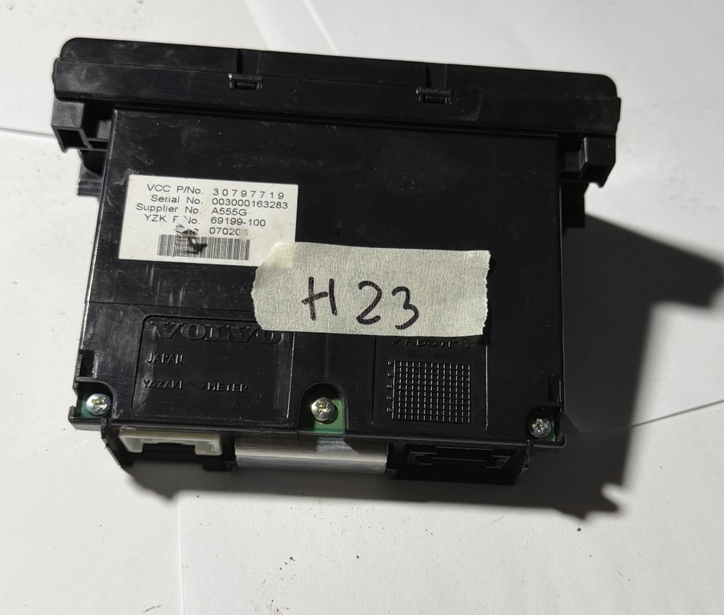 Audio Radio Information Display Screen 30797719 fits 2007-2011 Volvo V50