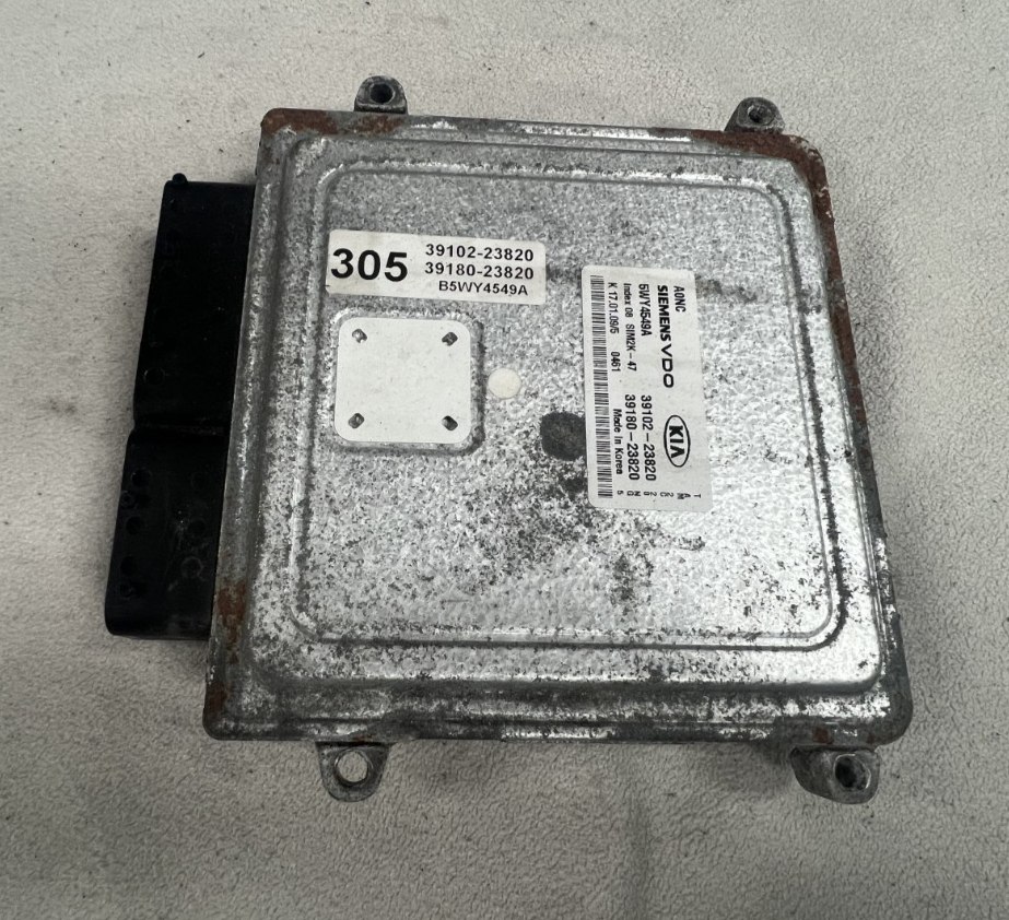 2010 2011 10 11 Kia Soul Engine Control Module ECM 39102 23820, 39180 23820