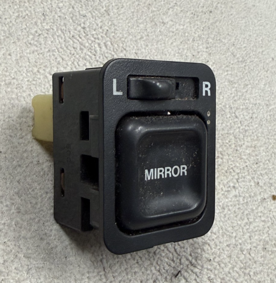 96 97 98 99 1996 1997 1998 1999 2000 Honda Civic CRV Switch Mirror Button 183498