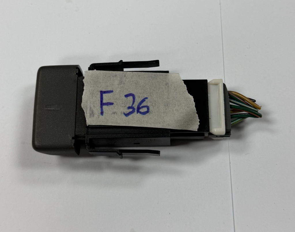 2000-2004 Volvo S40 Hazard Warning Emergency Switch Button 30862865 Black