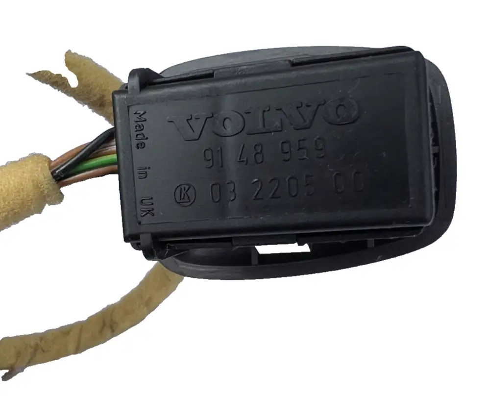 Power Mirror Switch with Harness 91 48 959, 03 2205 00 fits 1998-2004 Volvo S70 by Volvo