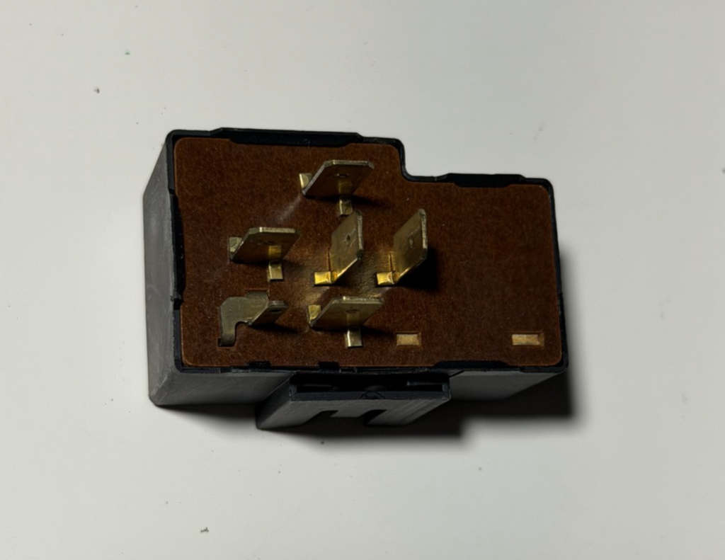 Volvo 740 760 780 940 Central Locking Relay 12V 3523739, 5ZA 005 423 01