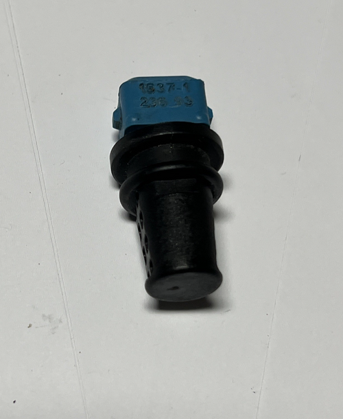 1989-1990 Volvo 740 Intake Air Charge Temperature Sensor OEM 1389556 Black