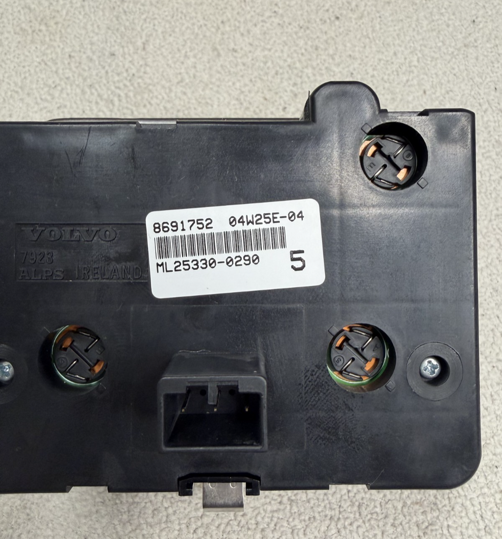 01-09 Volvo V70 Headlight Headlamp Fuel Control Switch 8691752 Black