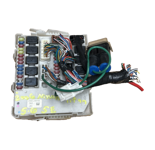 2004 2005 2006 2007 Nissan Titan Engine Fuse Relay Box Module OEM 284B67S002