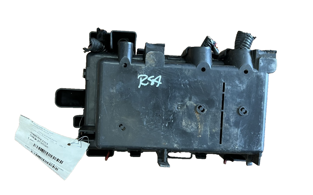 2003-2007 Chevrolet Express 1500 2500 3500 Engine Fuse Relay Box OEM 646 01703