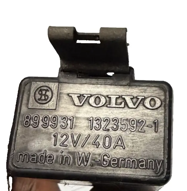 Volvo 240 740 760 940 4 Pin Fuel Pump Radio Suppression Relay 899931 1323592-1 by Volvo