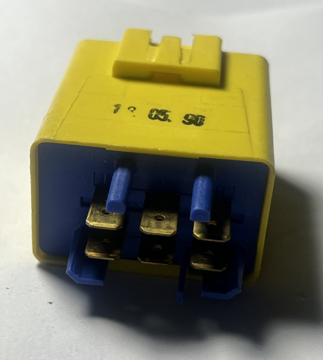 Volvo 240 740 760 780 940 Intermittent Rear Wiper Relay OEM 898159, 3523611