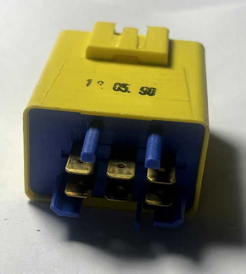 Volvo 240 740 760 780 940 Intermittent Rear Wiper Relay OEM 898159, 3523611