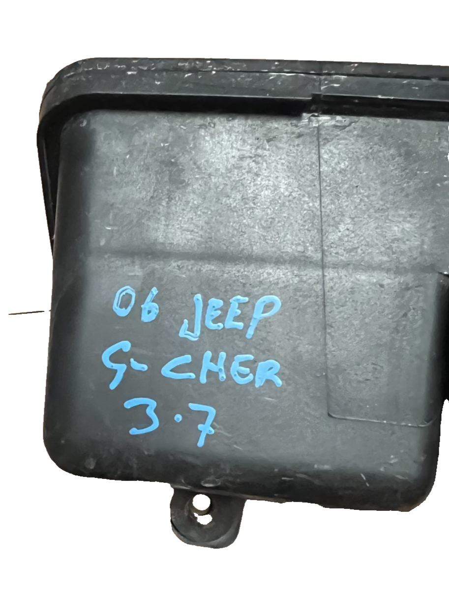 06 2006 Jeep Grand Cherokee 3.7L Air Cleaner Resonator 53013521AB Black