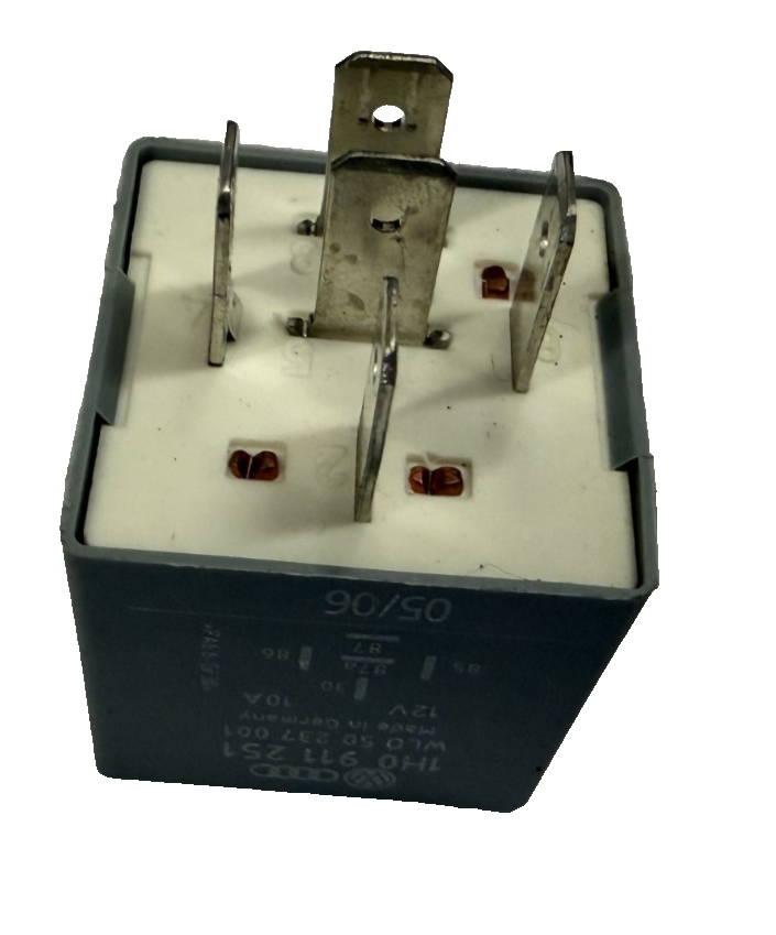 03 04 05 06 07 08 09 10 Volkswagen Bettle Power Relay 12V 10A 1H0 911 251