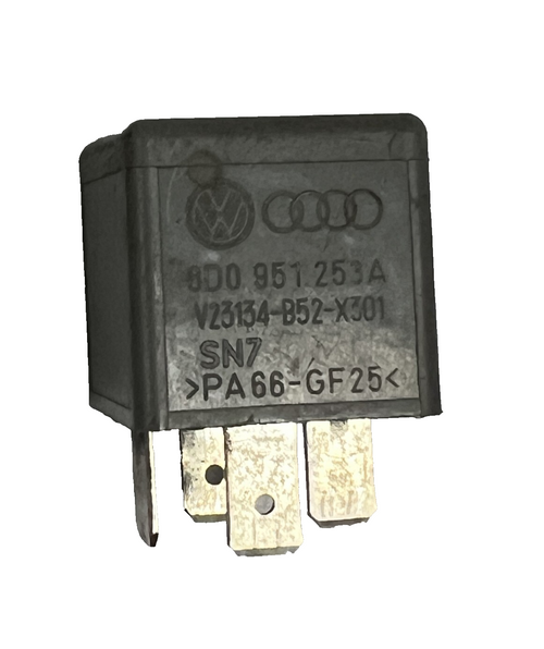 1985-1999 Volkswagen Passat Multifunctional Relay 373 OEM 8D0 951 253A