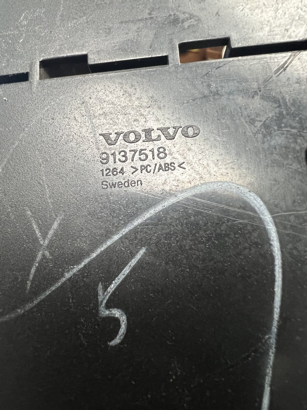 1995-1998 Volvo 960 S90 V90 Dash Trim Climate Surround 9137518, 1386762