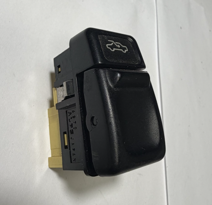 Sun Roof Control Switch Button 9128266 fits 1994-1998 Volvo 940 960 V90