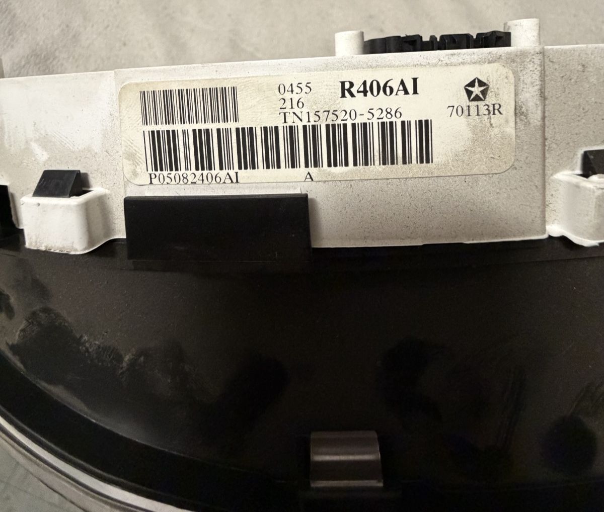 Speedometer Instrument Cluster P05082406AI fits 05 2005 Chrysler Town & Country