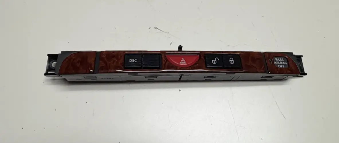 2005 2006 2007 Land Rover LR3 Hazard Switch Lock Switch Assembly YUL500450WUX by Land Rover