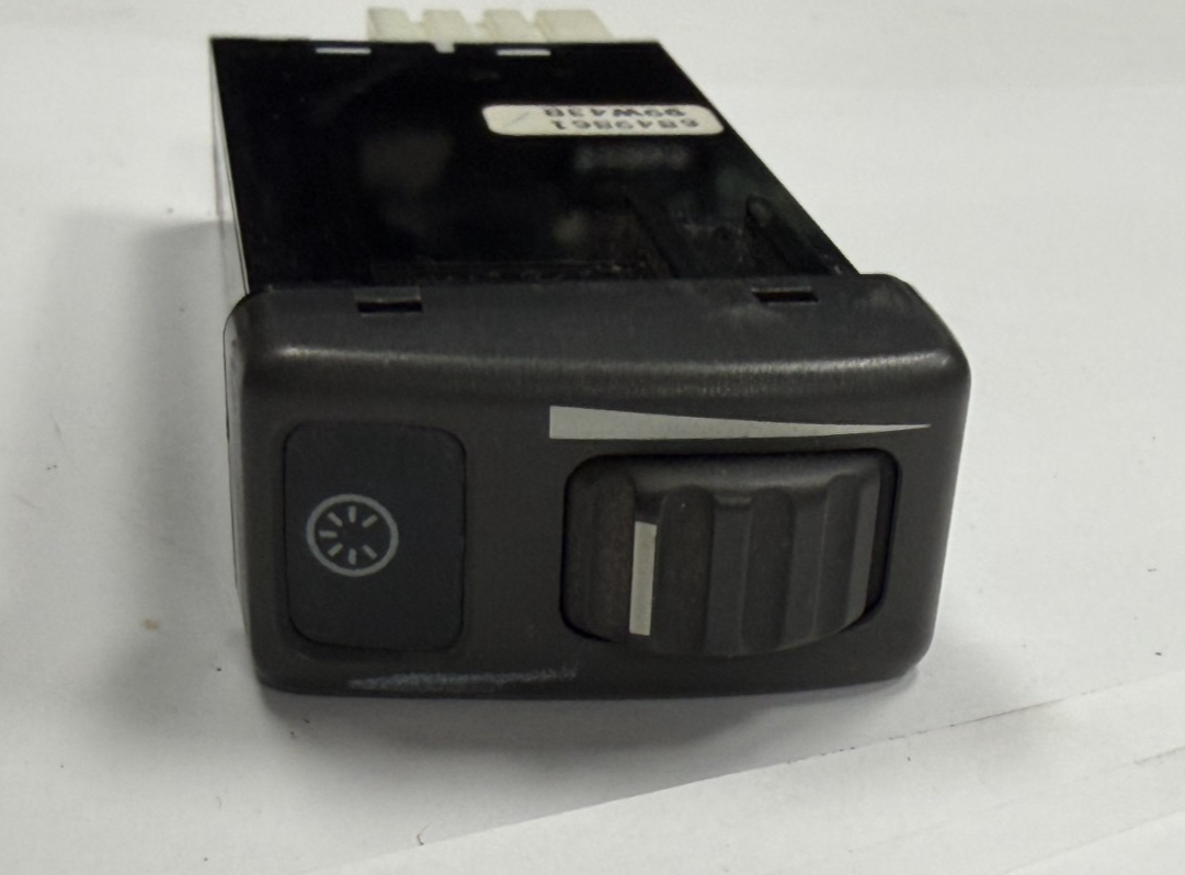 Dash Dimmer Switch 6849861, 99W43B fits 1998 1999 2000 2001 2002 Volvo V70 C70