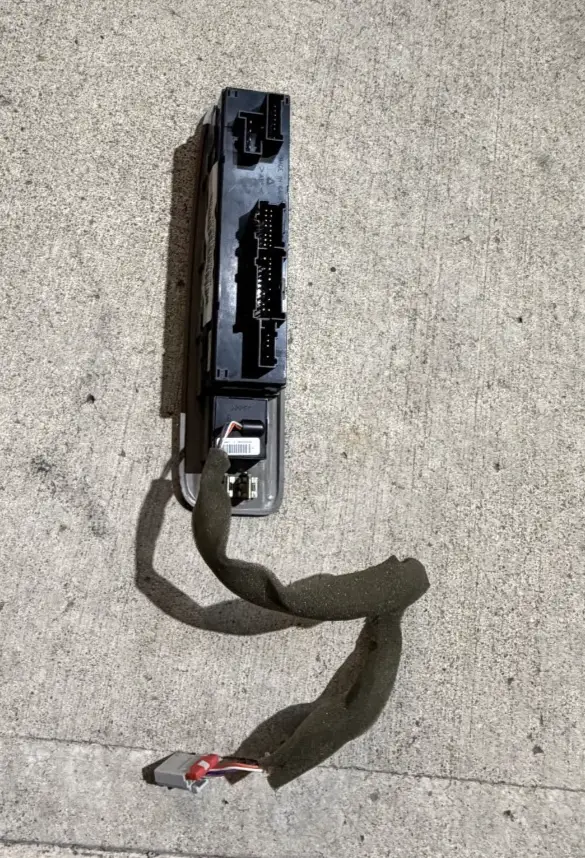 2002-2005 GMC Envoy Rainer Power Window Master Switch Driver Left LH 15180085 by Unbranded