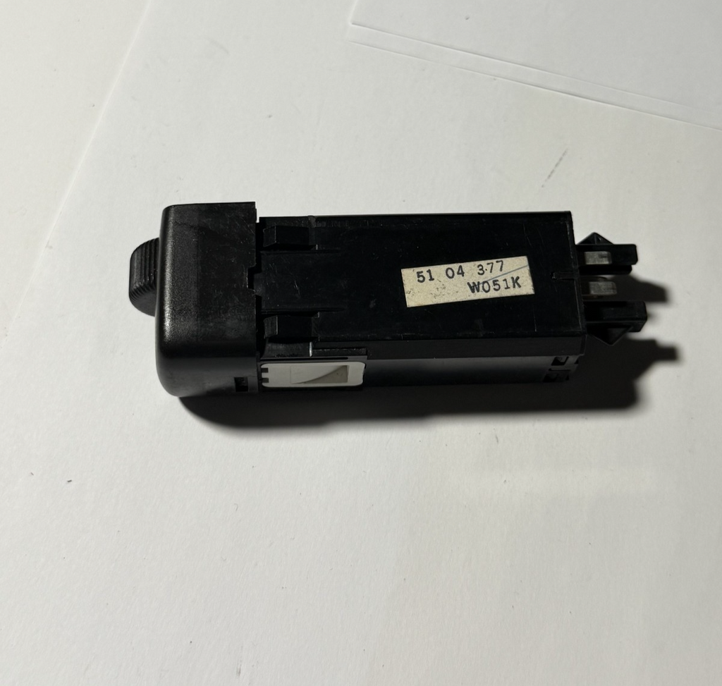 1999 2000 2001 2002 2003 2004 2005 Saab 9-5 Heated Seat Switch 51 04 377, W051K
