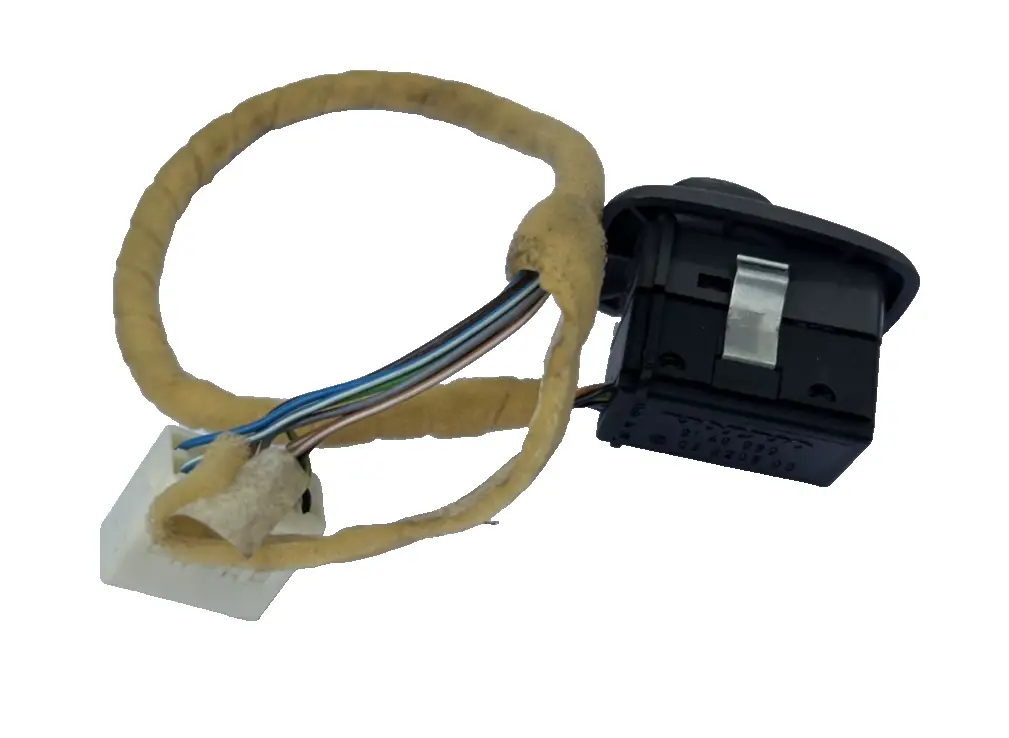 Power Mirror Switch with Harness 91 48 959, 03 2205 00 fits 1998-2004 Volvo S70 by Volvo