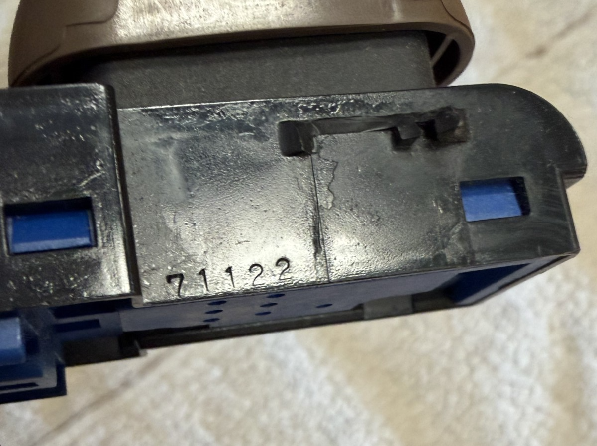 08 2008 Honda Pilot Door Lock Left Driver LH Control Switch Button 71122