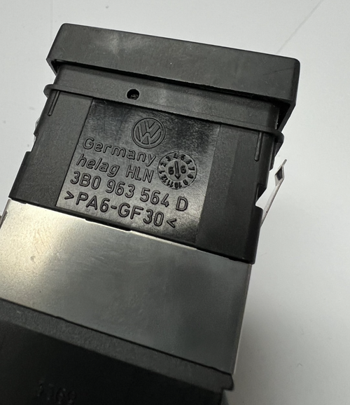 1998-2005 Volkswagen Passat Heated Seat Control Switch 3B0 963 564 D Black