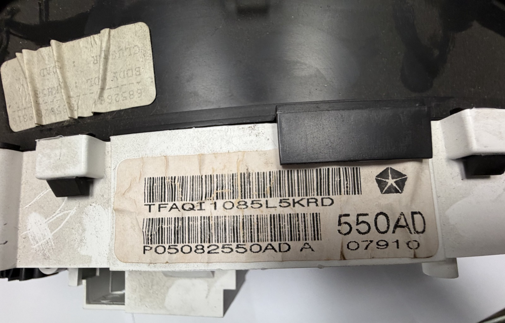 Instrument Speedometer Gauge Cluster 05082550AD fits 05 2005 Dodge Caravan