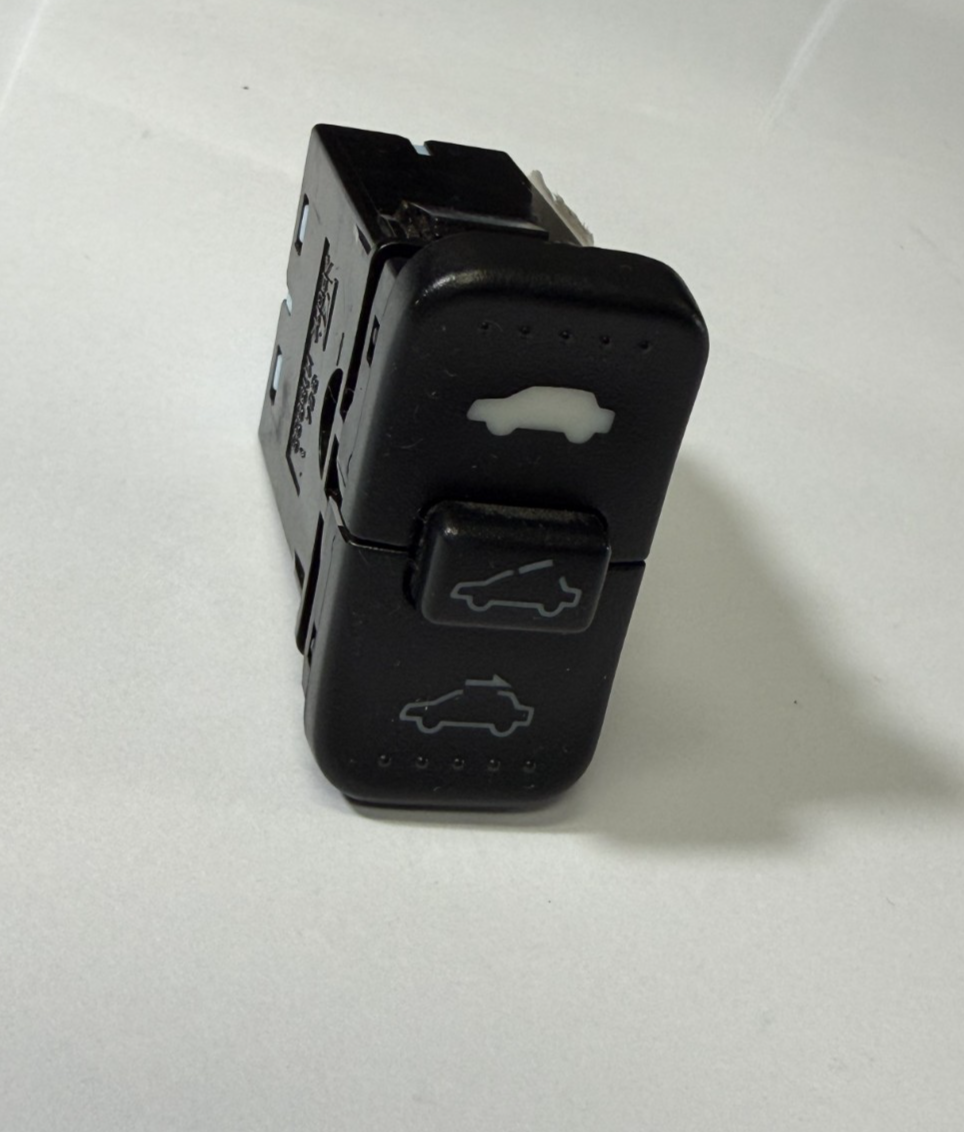 Dash Sun Roof Moonroof Sunroof Switch Button M19833 fits 03-07 Honda CR-V