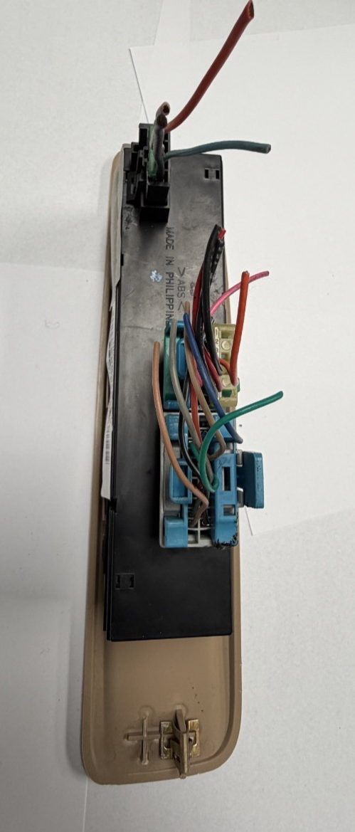 2002 2003 2004 2005 GMC Envoy Passenger Window Switch with Trim Bezel 15136143