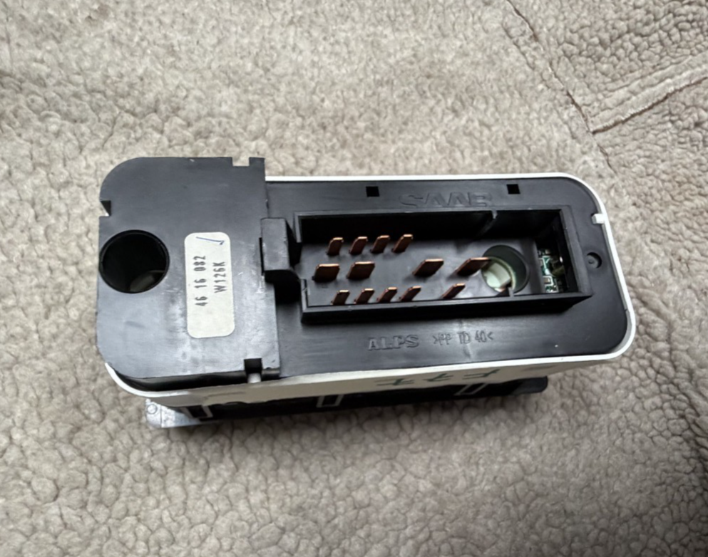 1999-2004 Saab 95 9-5 Master Power Window Switch Front Left LH 46 16 082, W126K