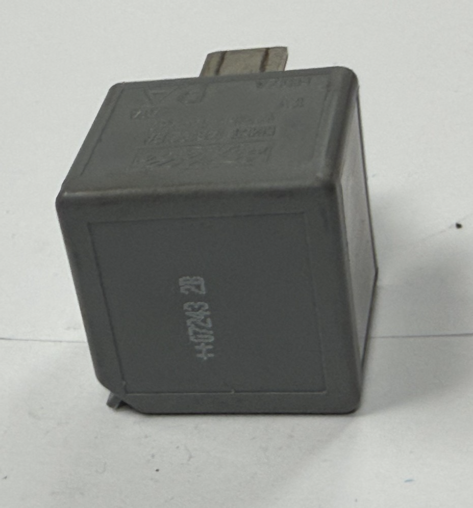 2005-2009 Land Rover LR3 4 Pin Relay 12V 70A 5M5T 14B192 EA, V23136 J4 X62