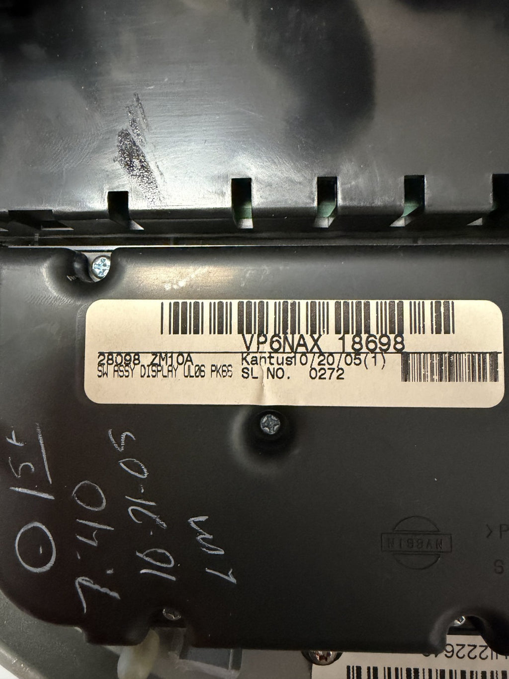 2004-2006 Nissan Quest Dash Center Climate CD SAT Radio Player Bezel Panel