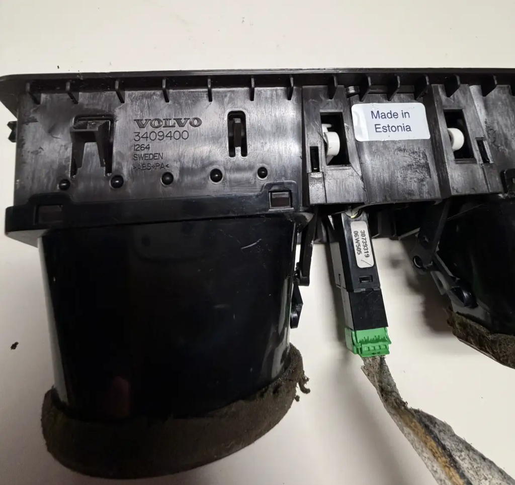 2003-2009 Volvo XC90 Air Double Vent Grill Trim with Hazard Switch 3409400 by Volvo