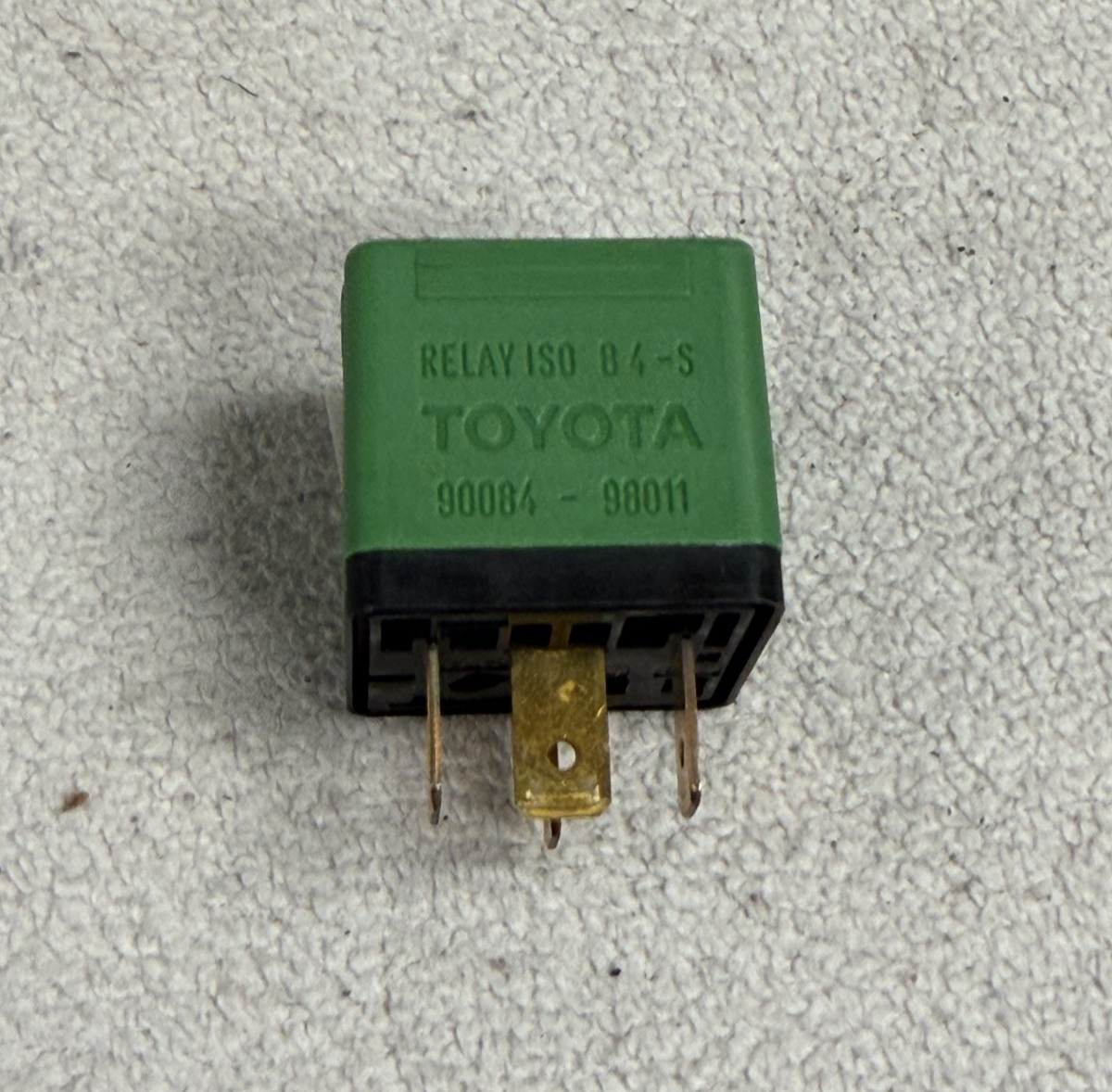 1995-1999 Toyota Avalon Cooling Fan Relay 12V 20A 90084-98011, 0 332 104 001