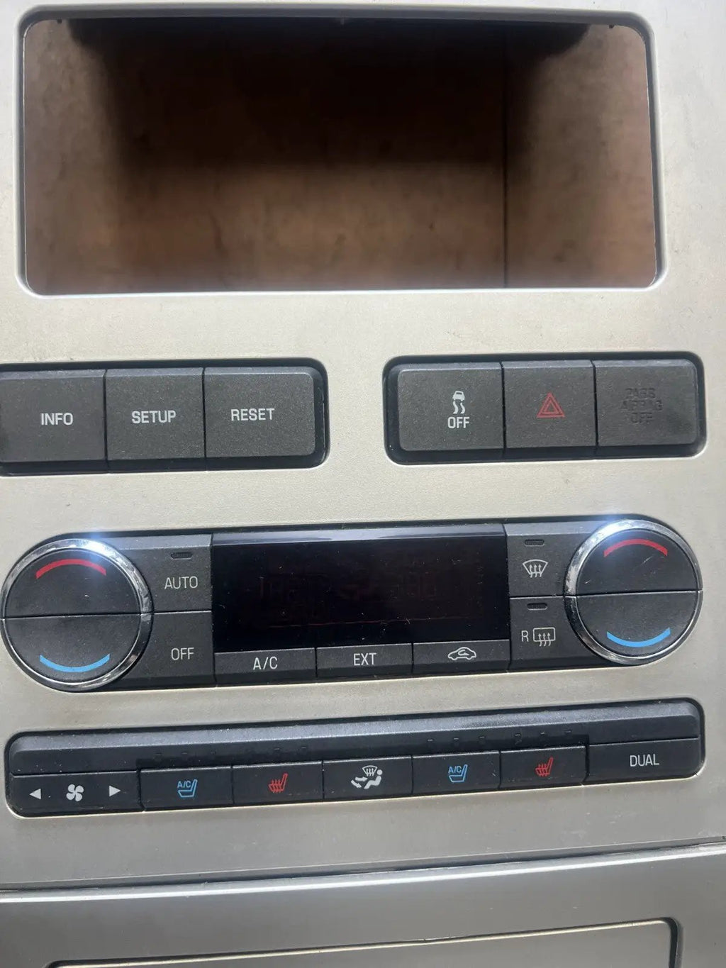 2008-2010 Lincoln MKX Temperature Climate Control Radio Bezel 9A13 18C612 AA by Fomoco