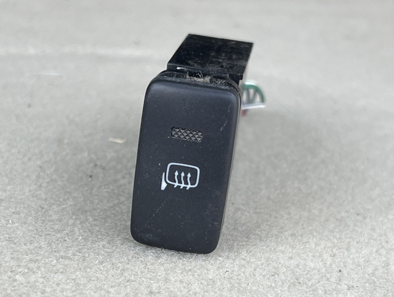 2001 2002 2003 Toyota Highlander Outer Mirror Heater Control Switch Button OEM
